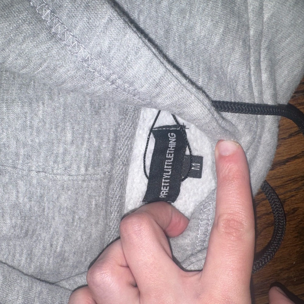 PrettyLittleThing Heather Gray Cropped Hoodie - Picture 6 of 6